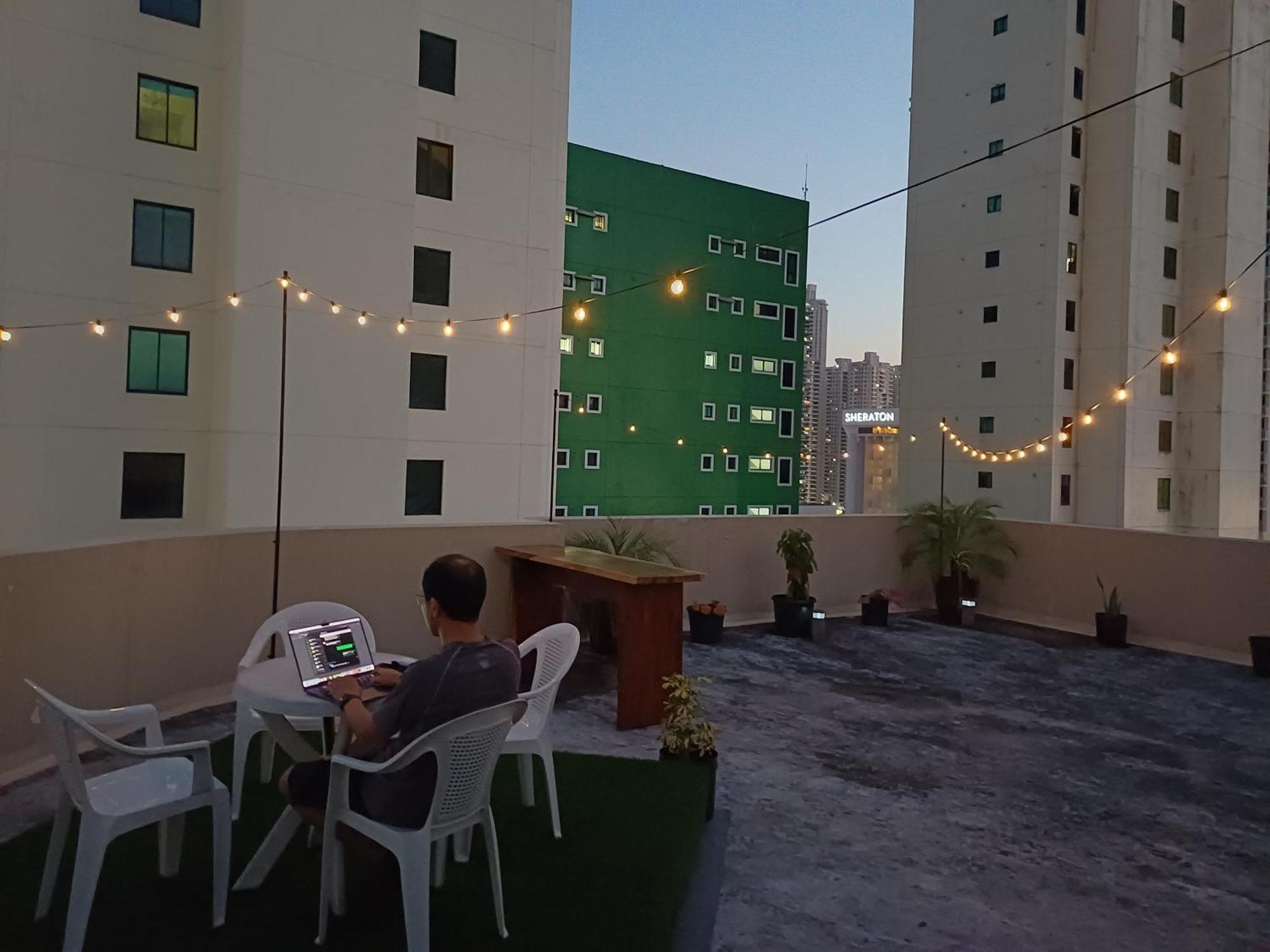 Homestay At The Sky And Roof *