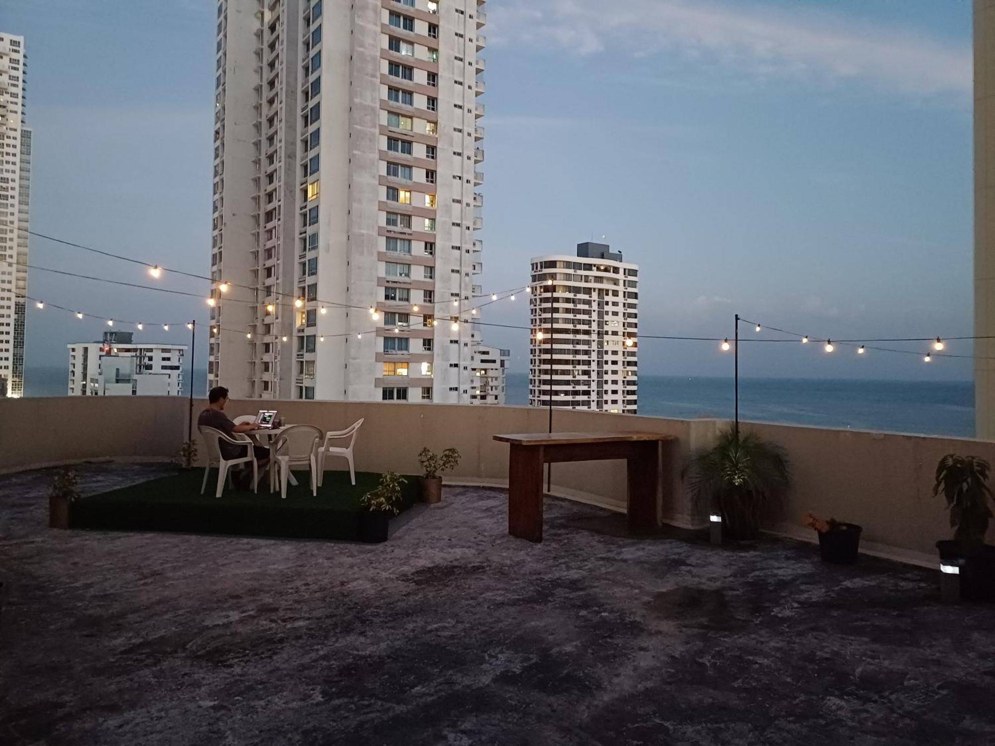 Homestay At The Sky And Roof