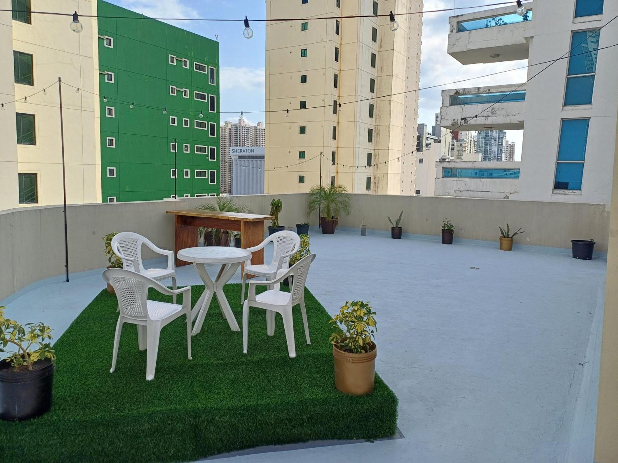 Homestay At The Sky And Roof